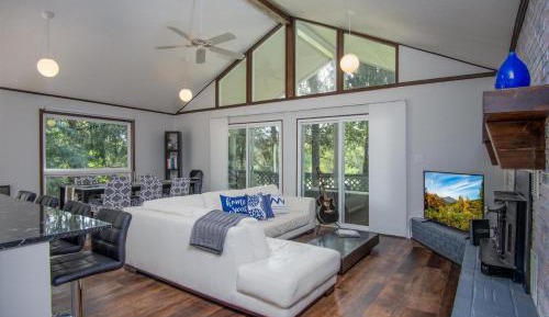 Three-Bedroom Holiday Home 