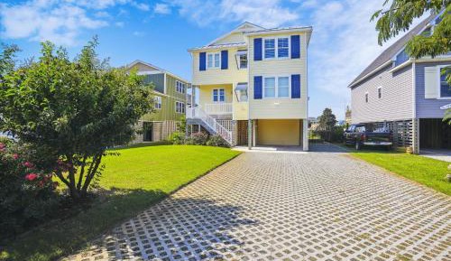 Four-Bedroom Apartment