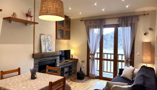 Two-Bedroom Apartment with Mountain View