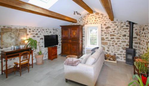 One-Bedroom Holiday Home