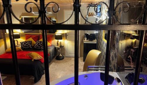 Deluxe Double Room with Bath