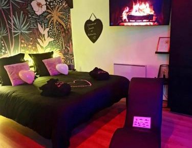 Studio with Spa Bath