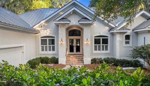 Four-Bedroom Holiday Home