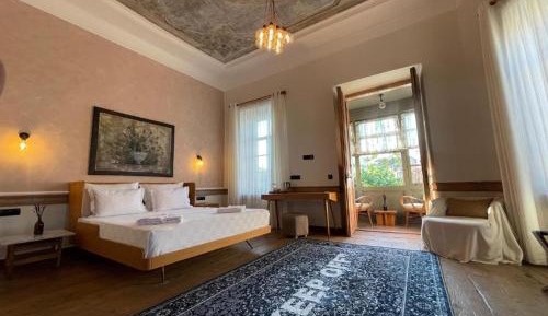 Suite with City View