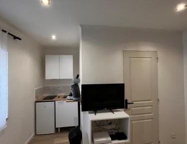 Studio with Sofa Bed