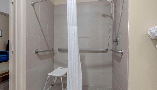 King Suite - Disability Access