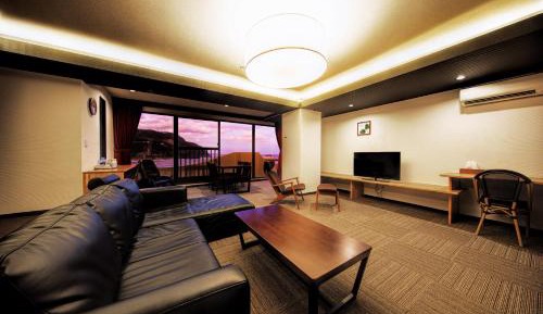 Queen Suite