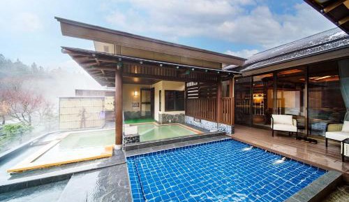 Premium Suite with Open-Air Bath