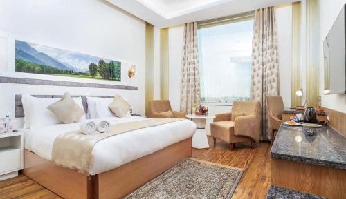 Queen Room