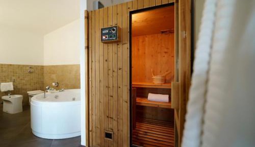 One-Bedroom Apartment with Spa Bath