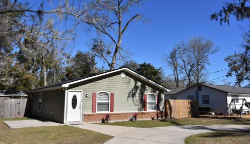 Three-Bedroom Holiday Home 