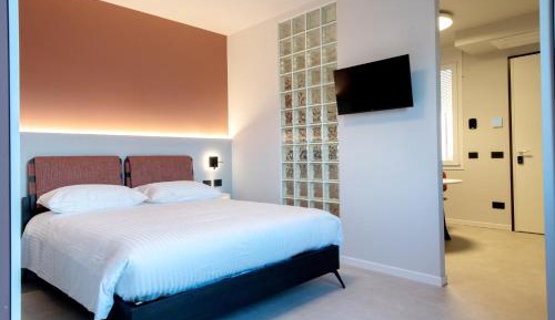 One-Bedroom Apartment - Non-Smoking