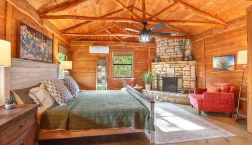 One-Bedroom Holiday Home