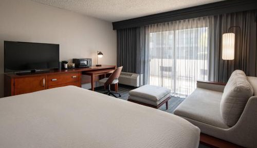 King Room with Sofa Bed