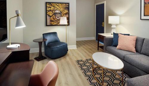 Large One-Bedroom King Suite with Sofa Bed