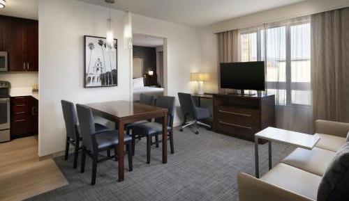 2 Bedroom Suite
