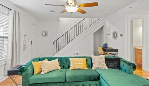 Three-Bedroom Deluxe Apartment