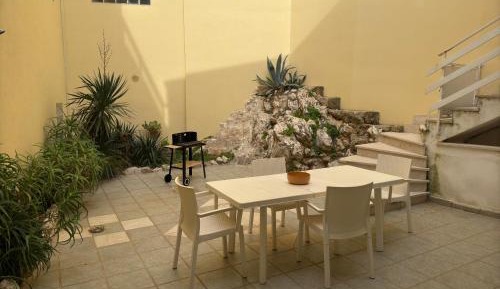 Apartment with Garden