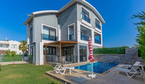 Deluxe Villa
