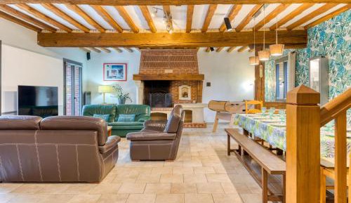 Five-Bedroom Holiday Home