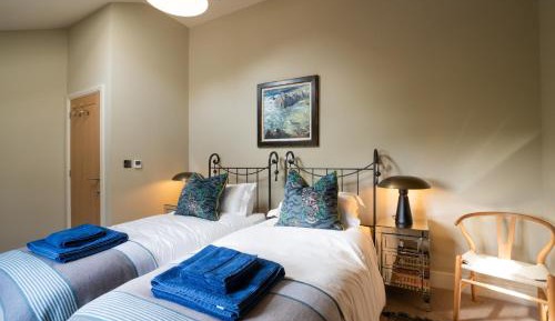Twin Room with View