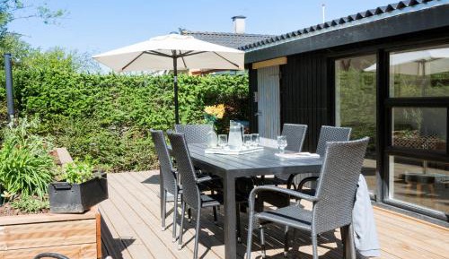 Three-Bedroom Holiday Home 