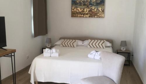 Triple Room with Private Bathroom