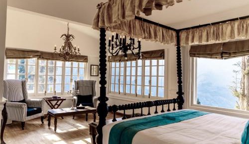 Junior Suite with Mountain View