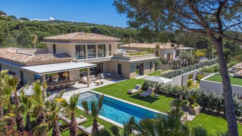 Villa with Sea View