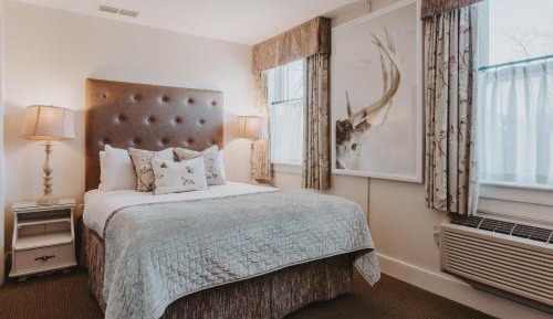 Traditional Queen Room