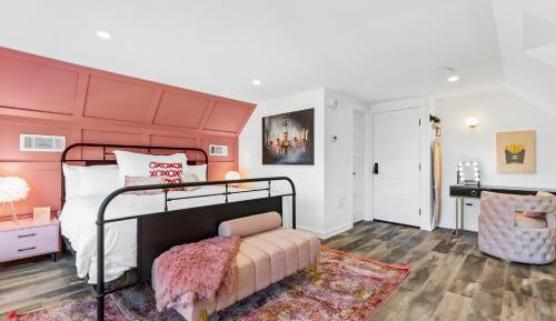 One Bedroom Suite 