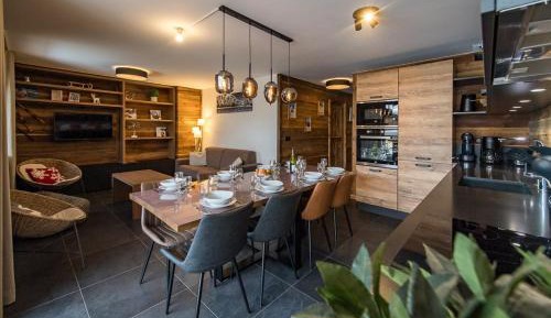 Three-Bedroom Apartment with Balcony