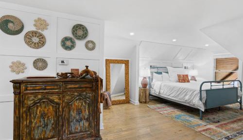 One Bedroom Suite 