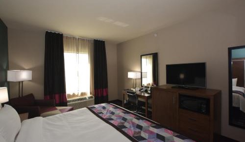 Standard King Room - Non-Smoking 