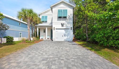 Four-Bedroom Holiday Home