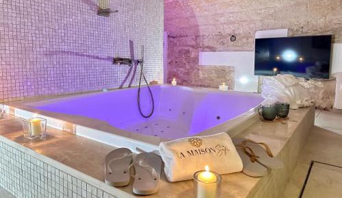 Suite with Spa Bath