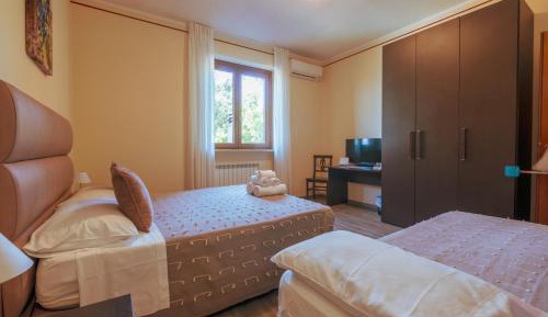 Triple Room with Private Bathroom