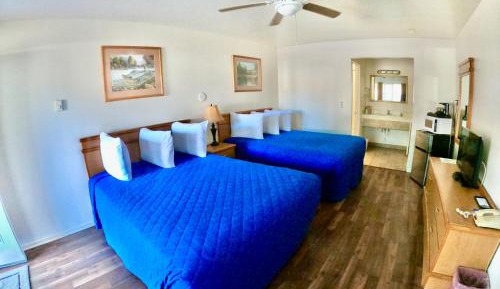 Deluxe Queen Room with Two Queen Beds - NOT Pet Friendly