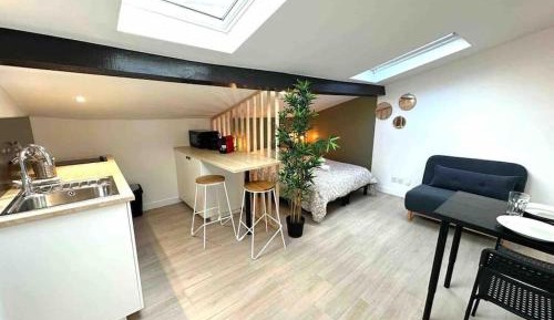 One-Bedroom Apartment