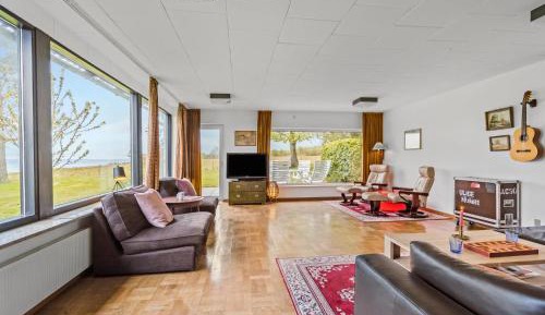 Four-Bedroom Holiday Home