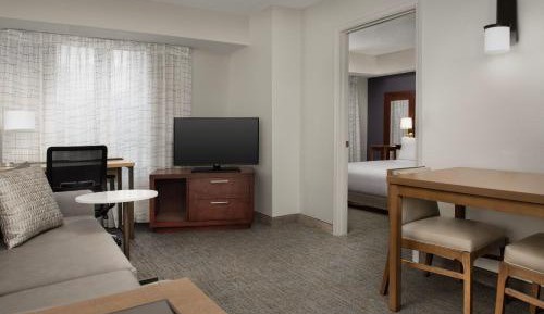 One-Bedroom Suite with Sofa Bed