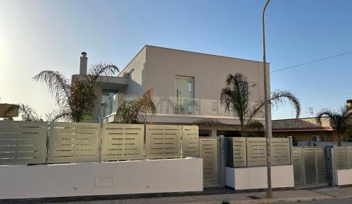 Deluxe One-Bedroom Apartment with Garden View