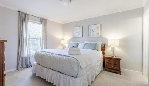 Three-Bedroom Holiday Home 
