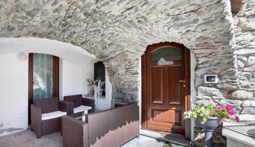 Superior One-Bedroom Apartment