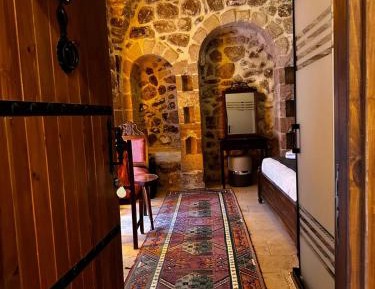 Queen Room with Garden View