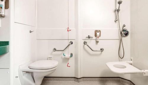 Accessible Room with Two Single Beds