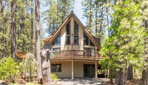 Three-Bedroom Holiday Home 