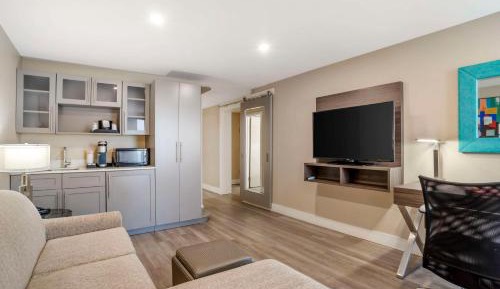 King Suite with Sofa Bed