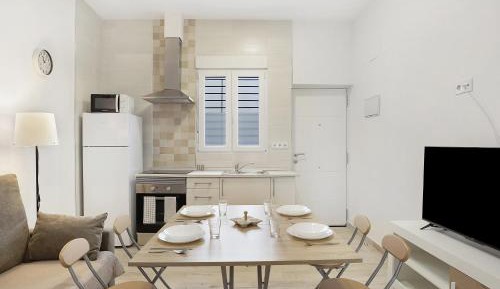 Superior One-Bedroom Apartment
