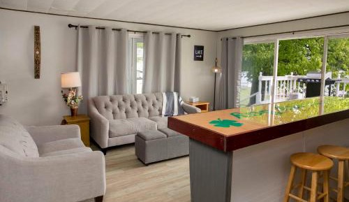 Three-Bedroom Holiday Home 